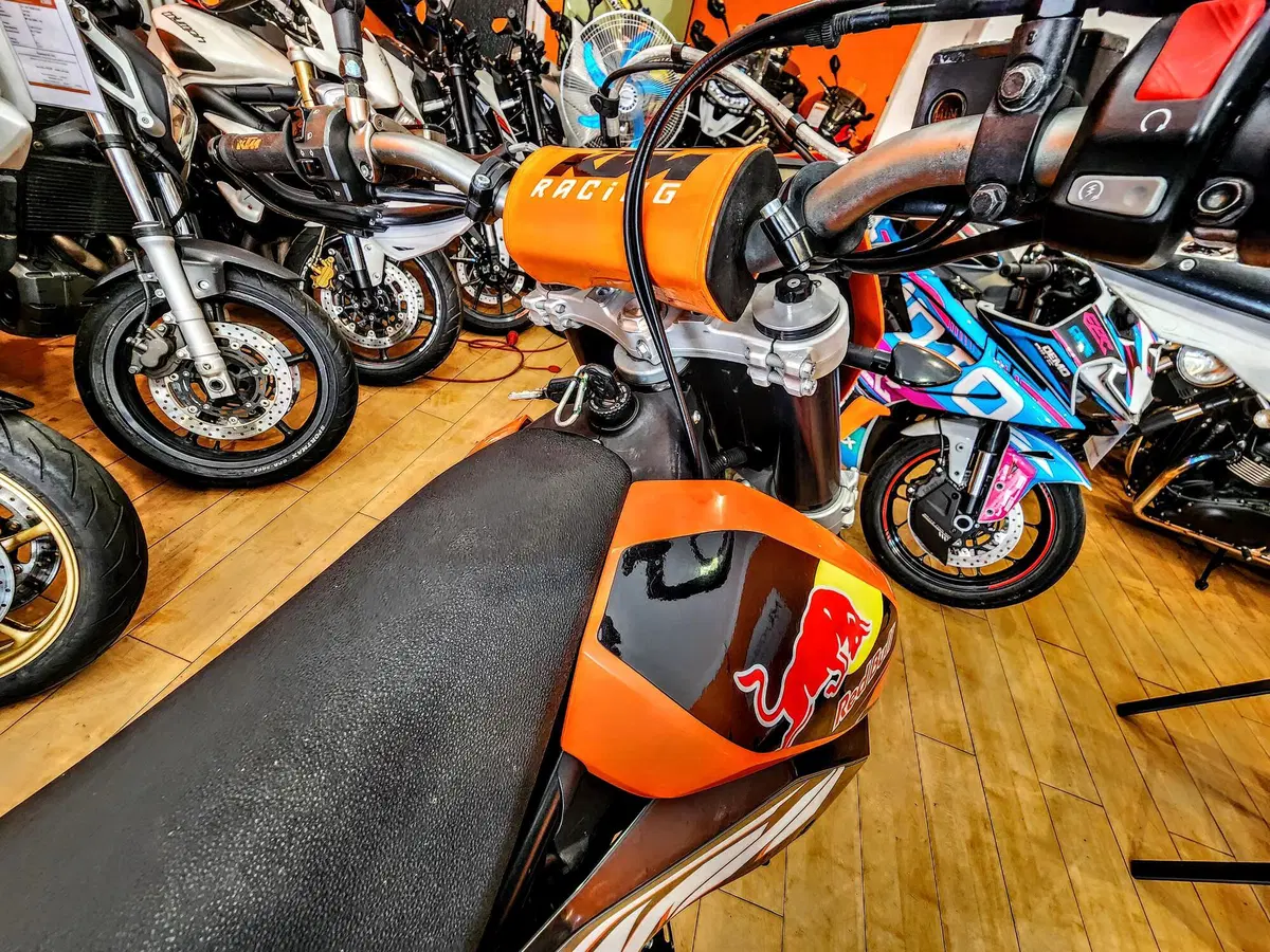 KTM 690 SMC (2008 - 11) (16)