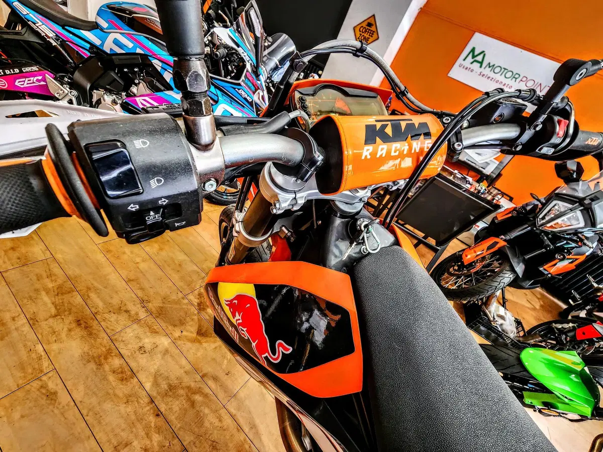 KTM 690 SMC (2008 - 11) (17)