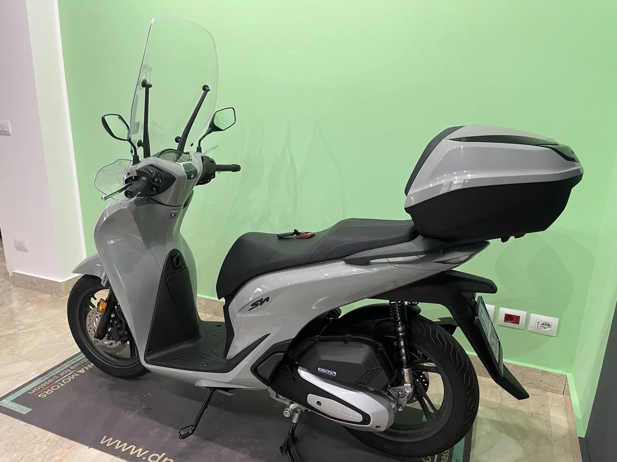 Honda SH 150i (2024 - 25) (3)