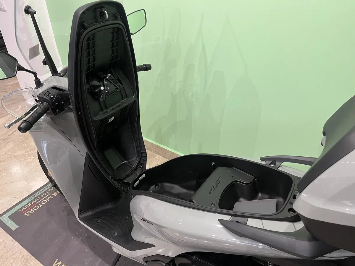 Honda SH 150i (2024 - 25) (8)