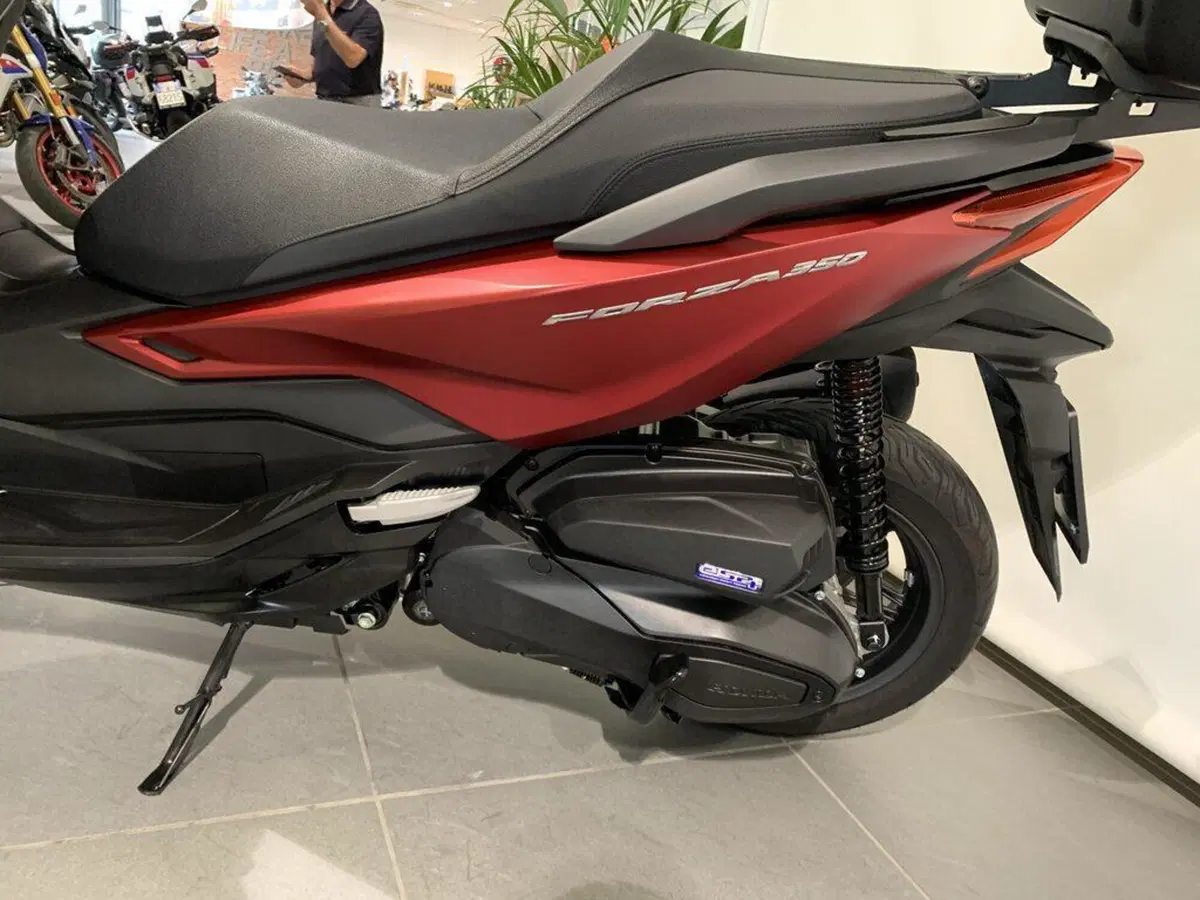 Honda Forza 350 (2022 - 24) (11)
