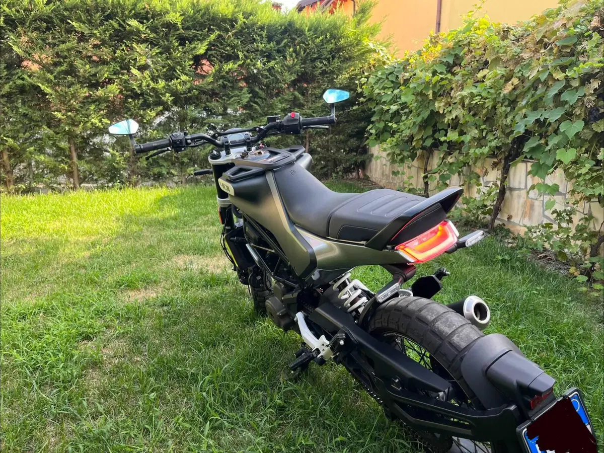 Husqvarna Svartpilen 401 (2021 - 23) (6)