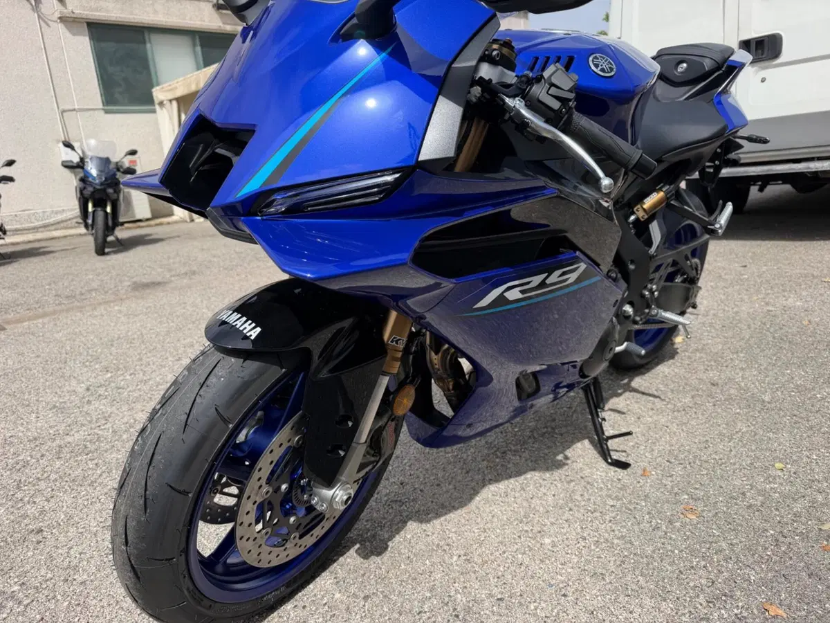 Yamaha YZF R9 (2025 - 26) (4)