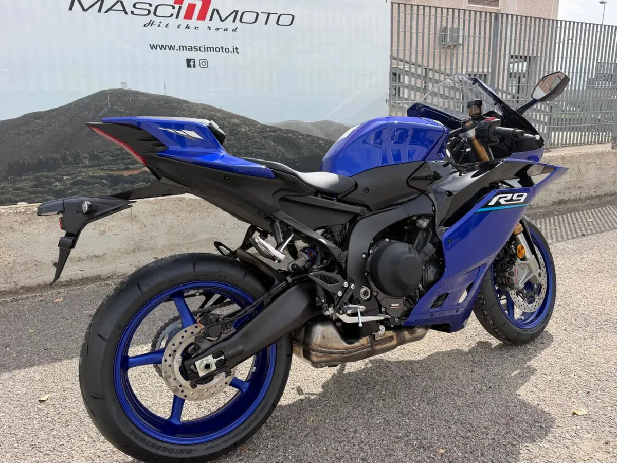 Yamaha YZF R9 (2025 - 26) (7)