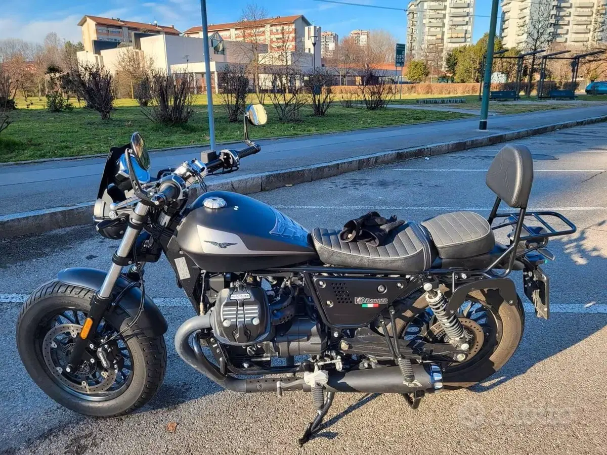 Moto Guzzi V9 Bobber (2021 - 25) (6)