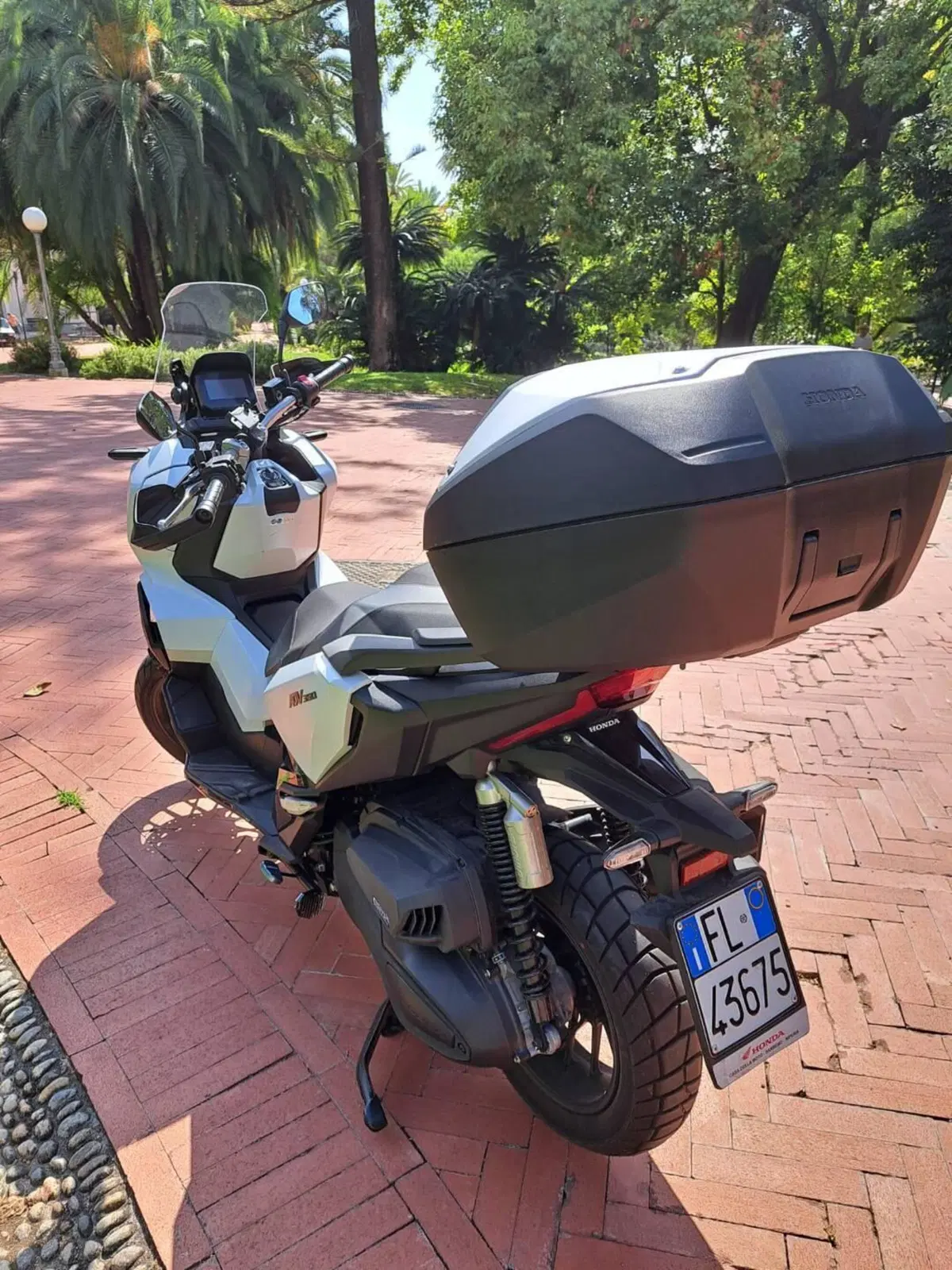 Honda ADV 350 (2022 - 24) (3)