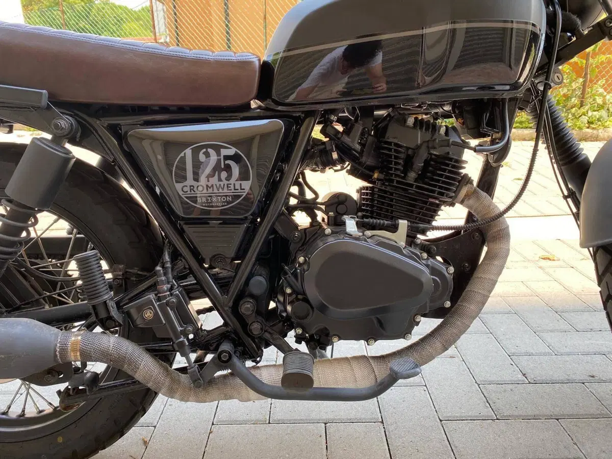 Brixton Motorcycles Cromwell 125 ABS (2021 - 26) (4)