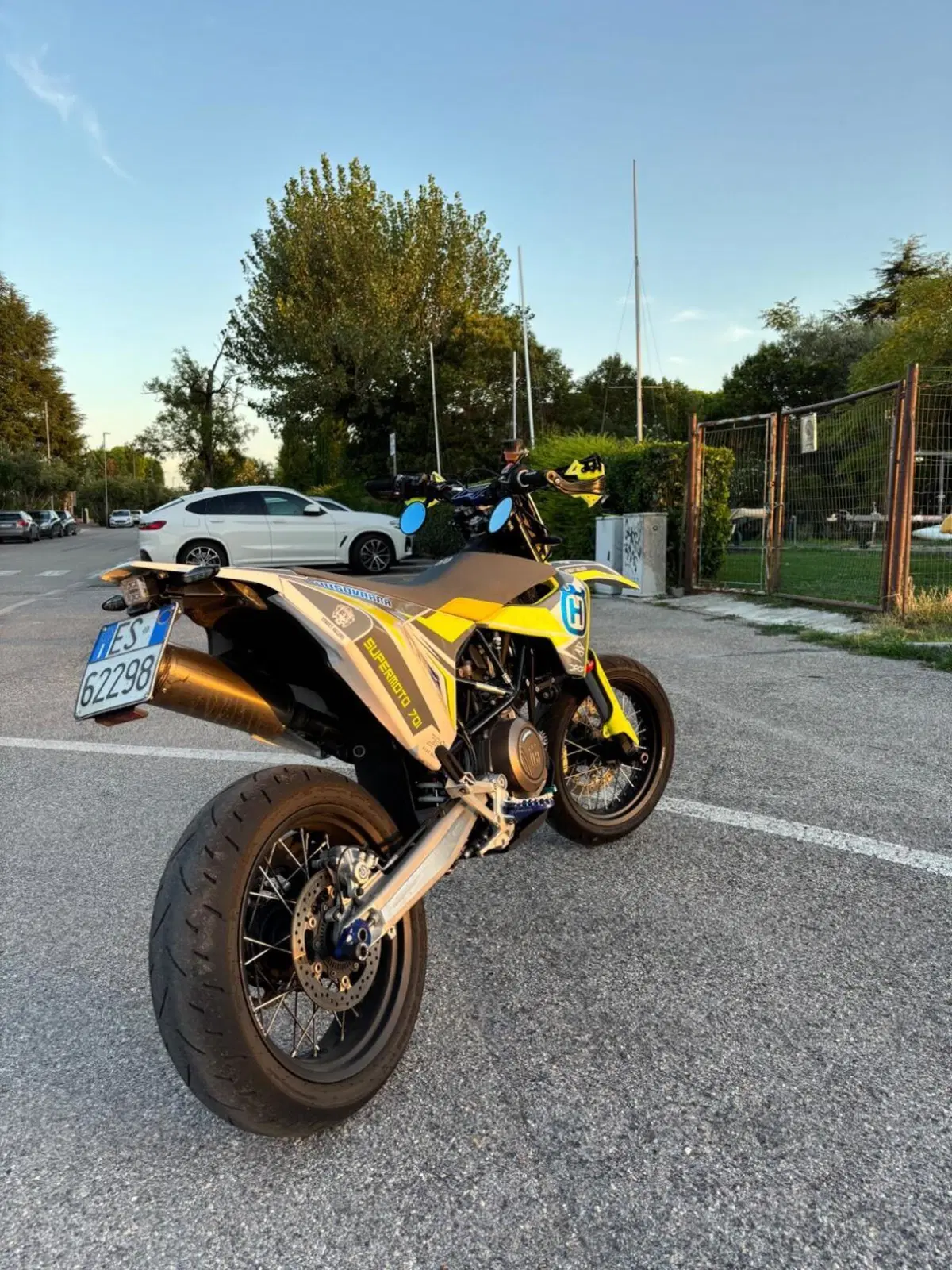 Husqvarna 701 Supermoto (2020) (4)