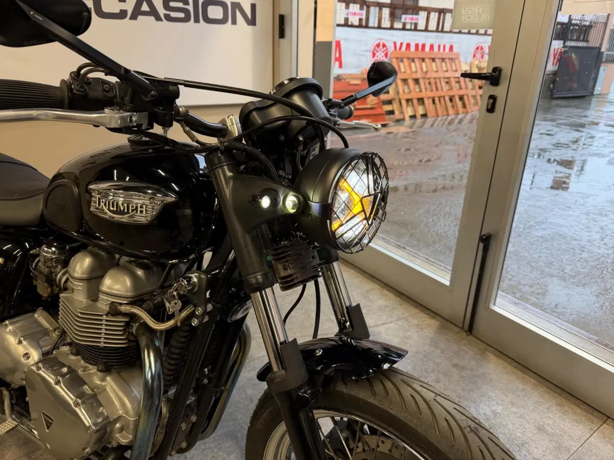 Triumph Bonneville T100 (2001 - 07) (6)