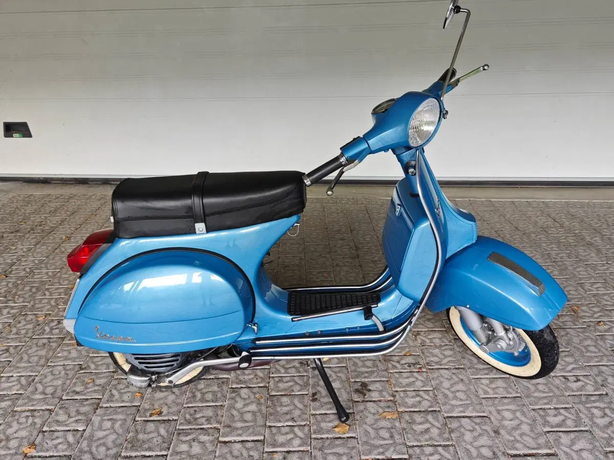 Piaggio VESPA PX 125 "prima serie" (2)