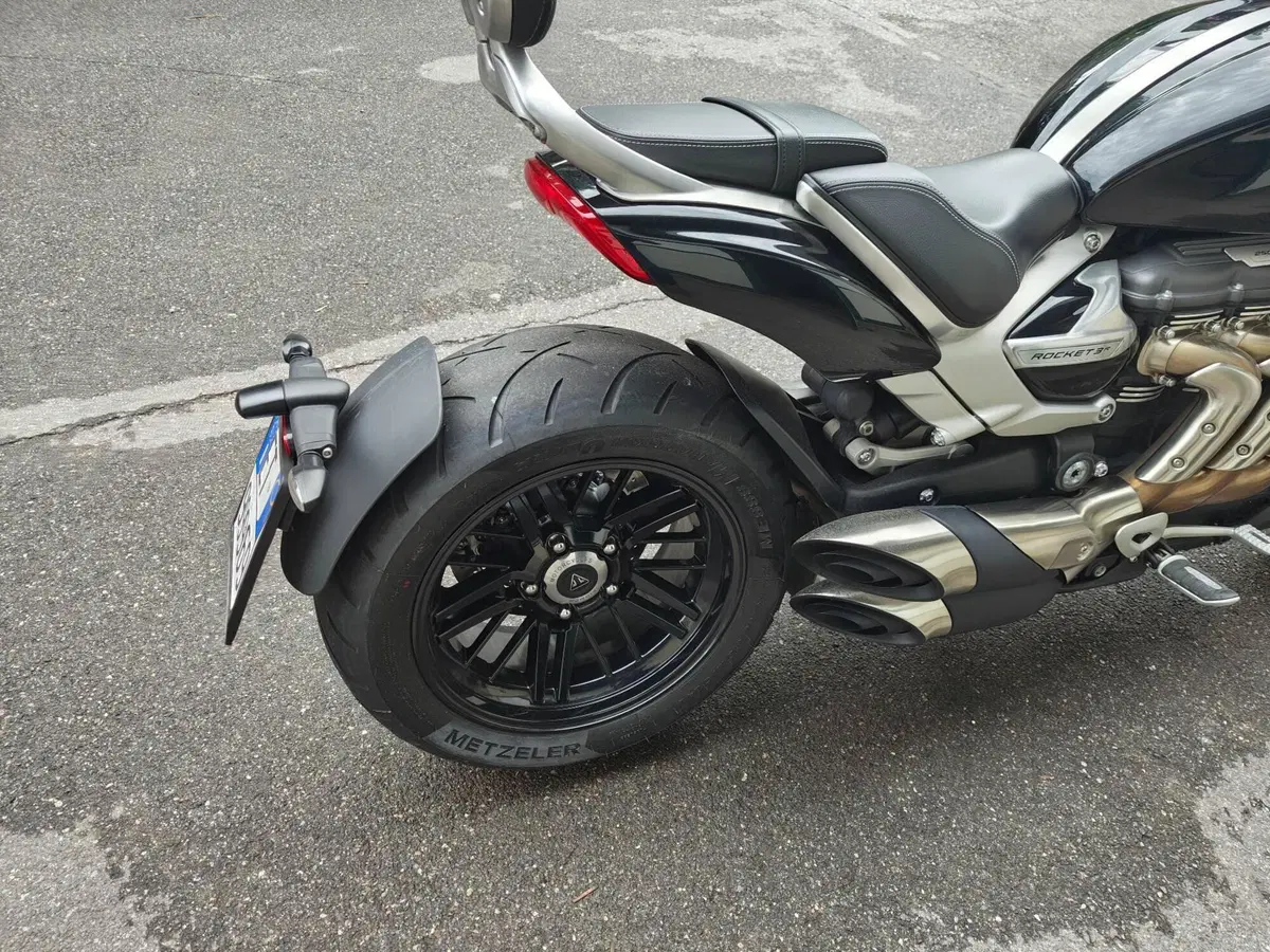 Triumph Rocket 3 R (2019 - 20) (8)