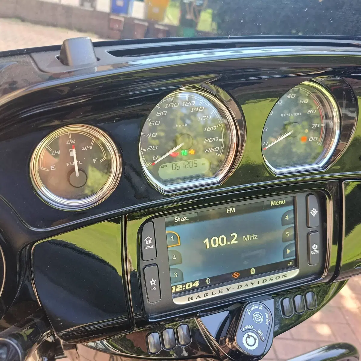 Harley-Davidson 107 Street Glide Special (2017 - 19) - FLHXS (4)