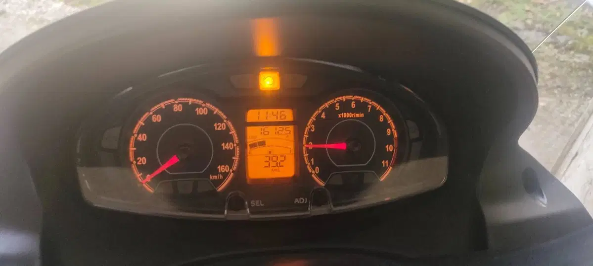 Suzuki Burgman UH 200 (2017 - 20) (4)