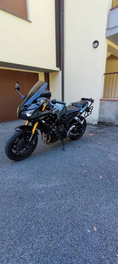 Yamaha FZ1 Fazer (2006 - 16) usata