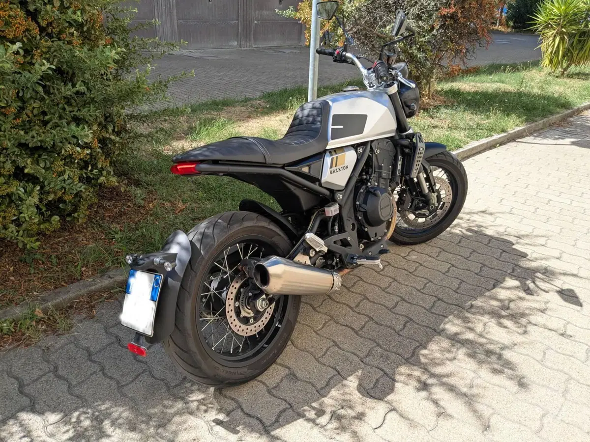 Brixton Motorcycles Crossfire 500 (2021 - 25) (2)