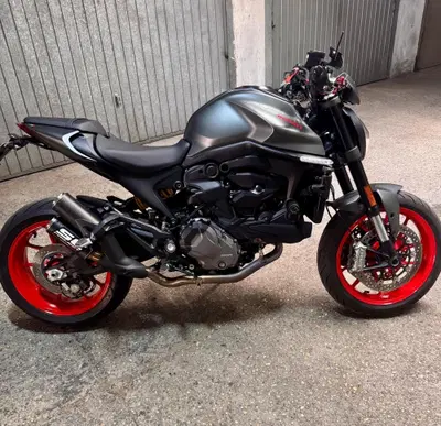 Ducati Monster 937 + (2021 - 25) usata