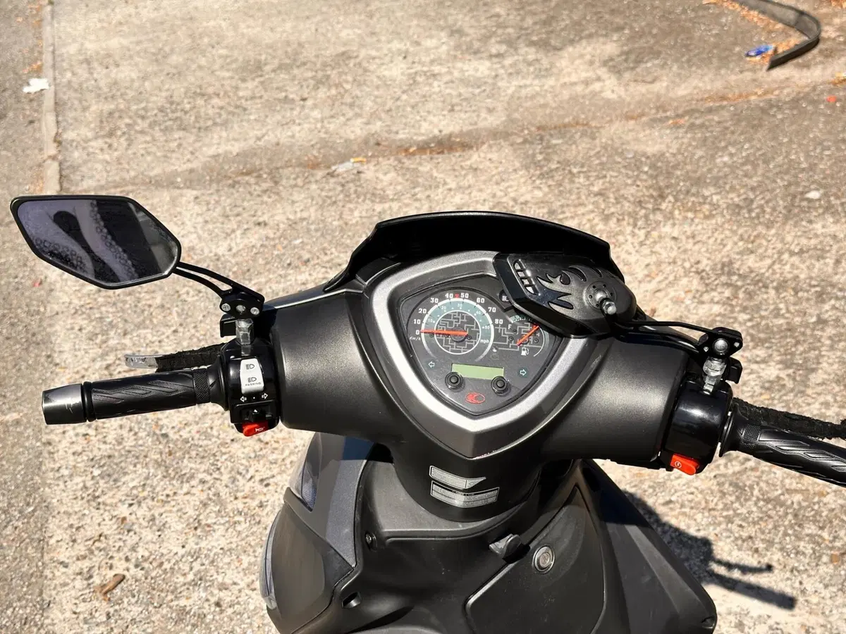 Kymco Agility 50 R16 + (2021 - 26) (4)