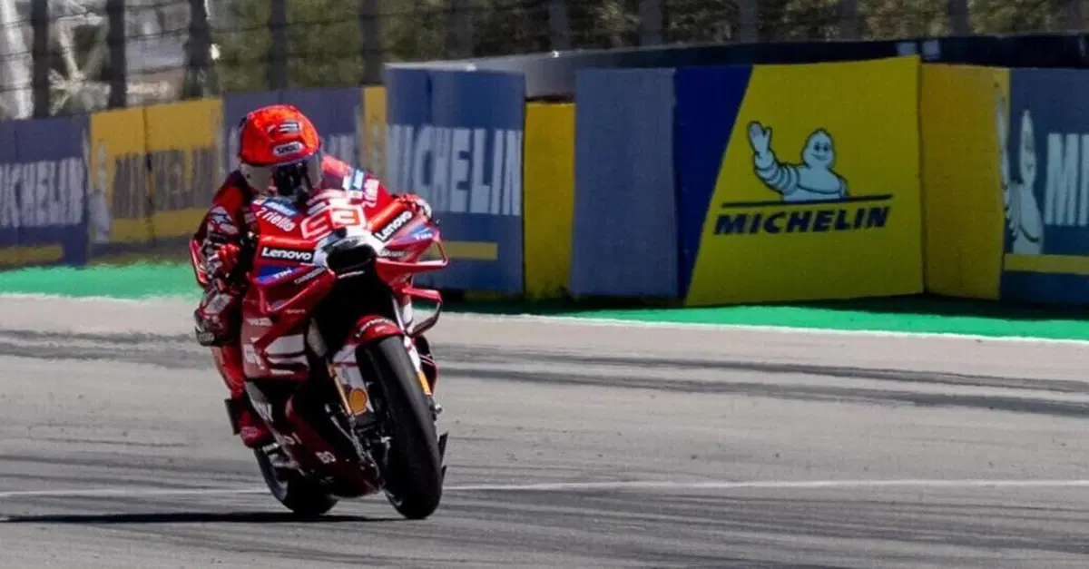 MotoGP 2026. GP di Spagna ad Aragon. Marc M&aacute;rquez vince nonostante la strategia-curva-1 non abbia funzionato (per un problema) [CLASSIFICA e VIDEO]