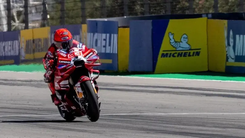 MotoGP 2026. GP di Spagna ad Aragon. Marc M&aacute;rquez vince nonostante la strategia-curva-1 non abbia funzionato (per un problema) [CLASSIFICA e VIDEO]