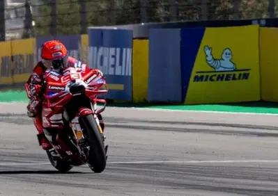 MotoGP 2026. GP di Spagna ad Aragon. Marc Márquez vince nonostante la strategia-curva-1 non abbia funzionato (per un problema) [CLASSIFICA e VIDEO]