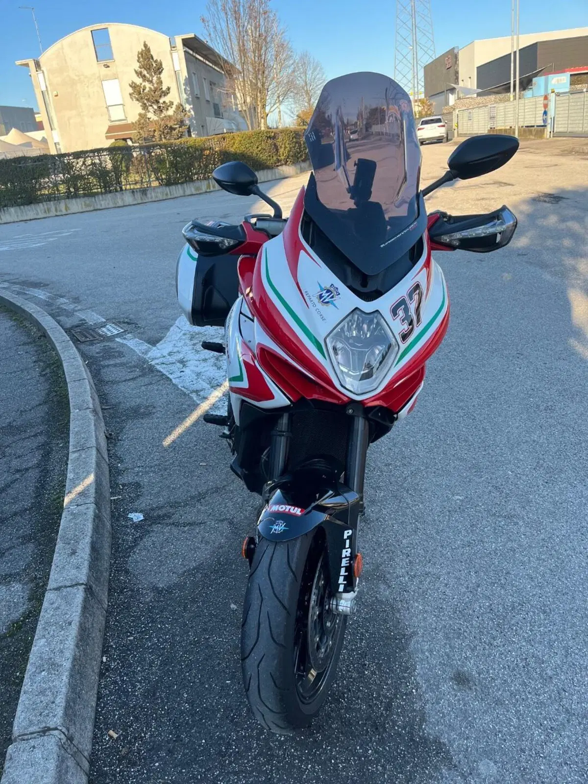 MV Agusta Turismo Veloce 800 (2017 - 19) (2)