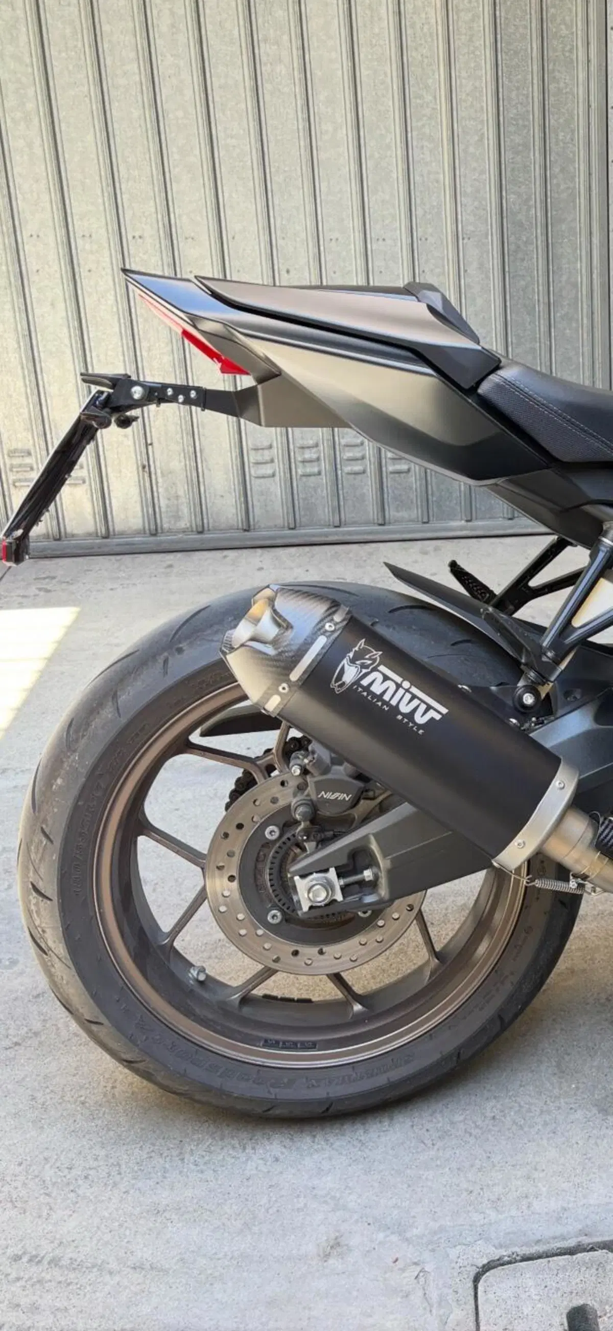 Honda CB 650 R (2024 - 25) (2)