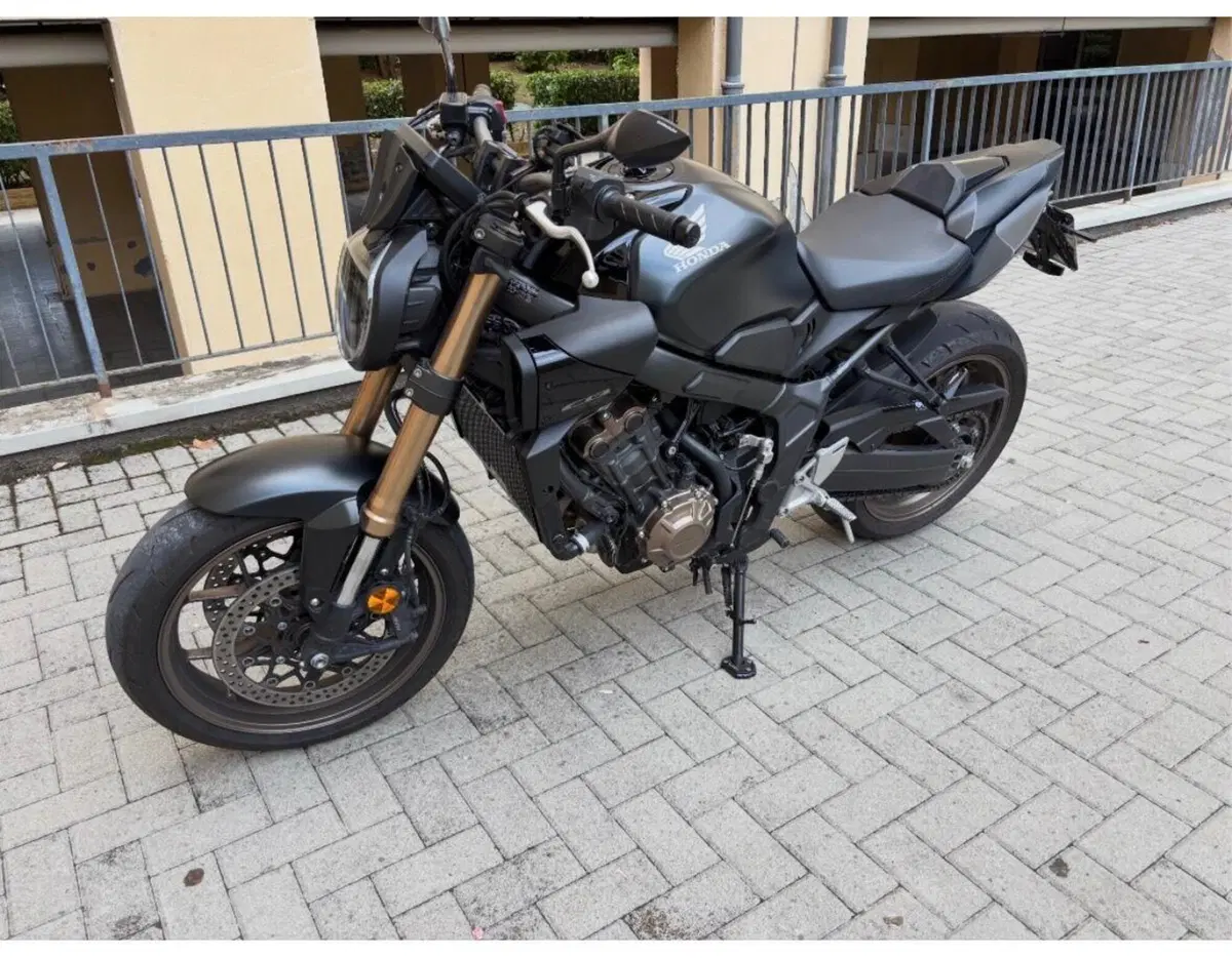 Honda CB 650 R (2024 - 25) (3)