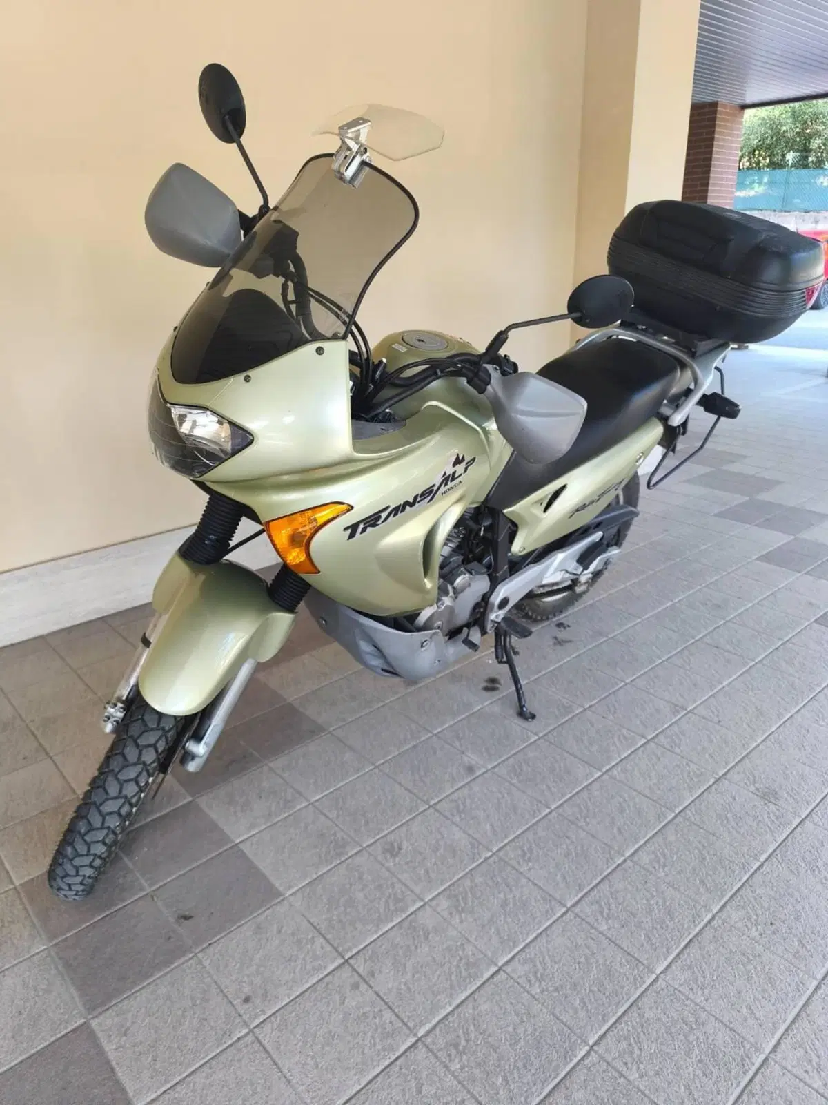 Honda Transalp XL 650V (2000 - 04) (2)