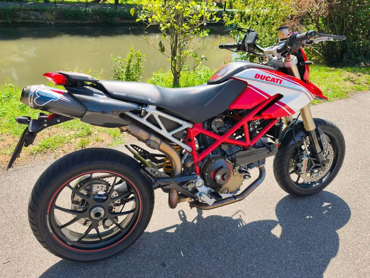 Ducati Hypermotard 1100 S (2007 - 09)
