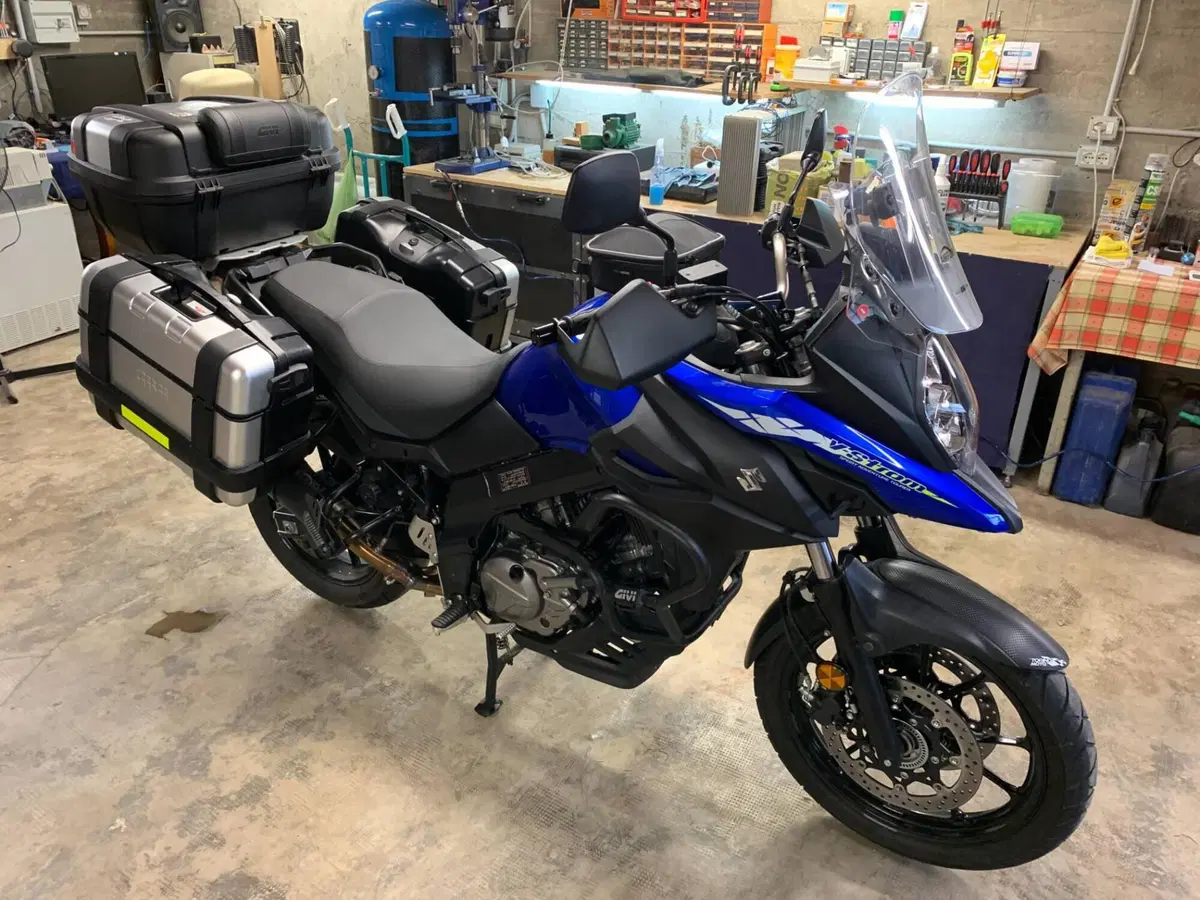 Suzuki V-Strom 650 (2021 - 25) (2)
