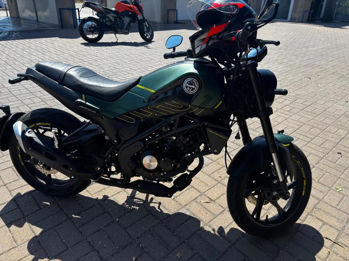 Benelli Leoncino 125 (2022 - 25) (2)