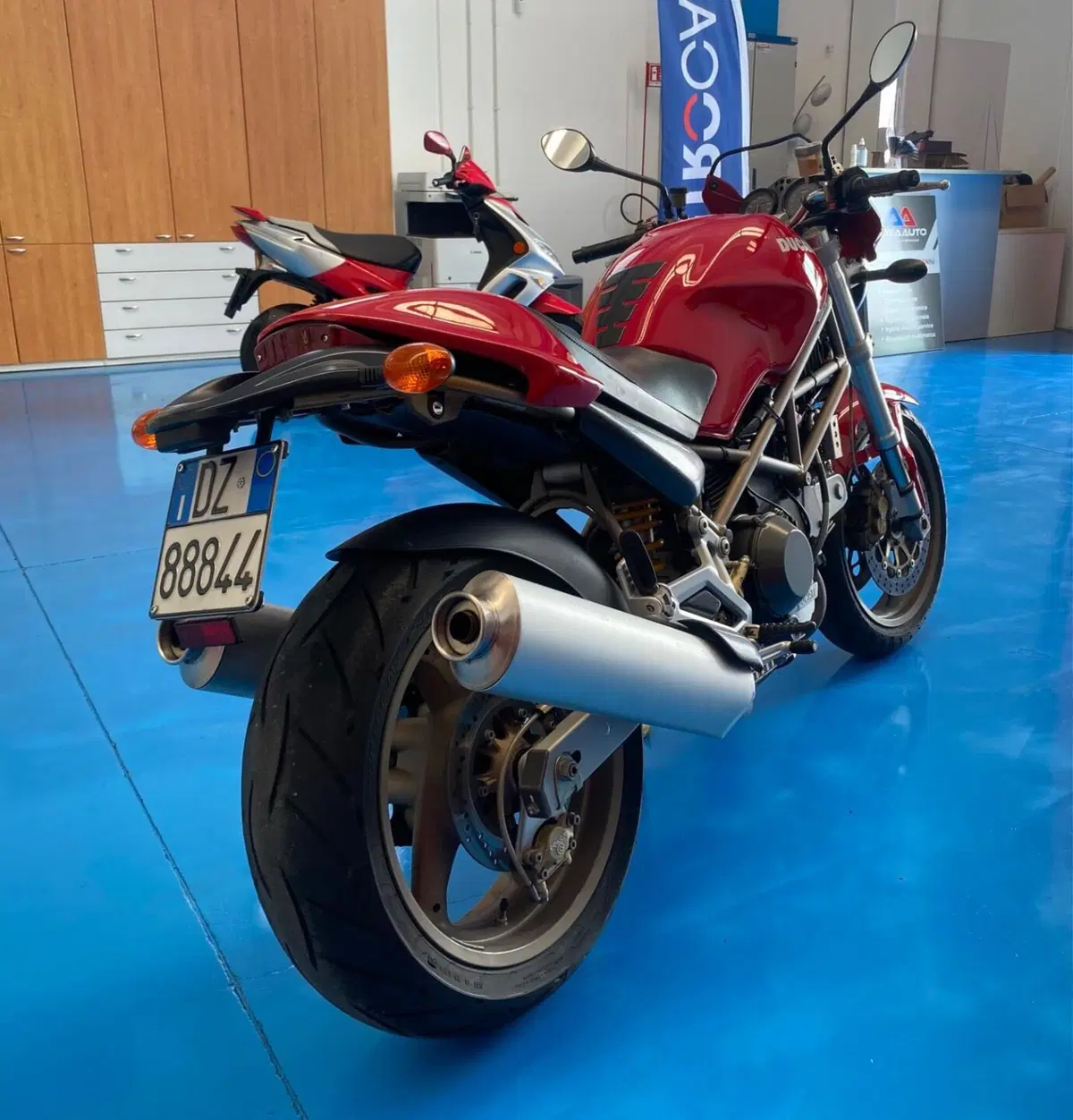 Ducati Monster 900 I.E. (1999 - 02) (3)