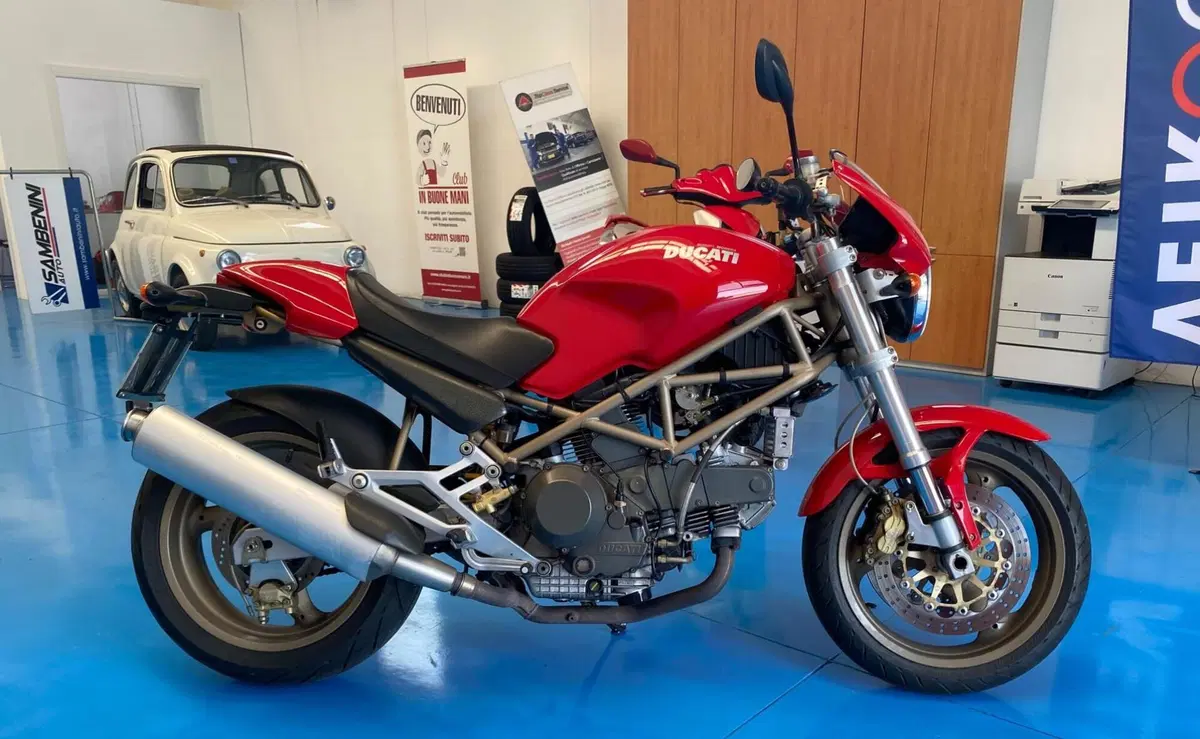Ducati Monster 900 I.E. (1999 - 02) (11)