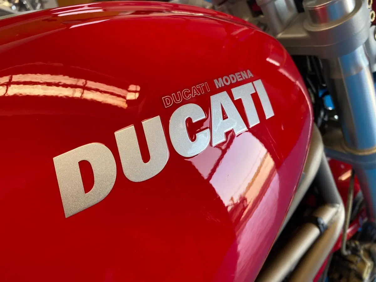 Ducati Monster 900 I.E. (1999 - 02) (14)