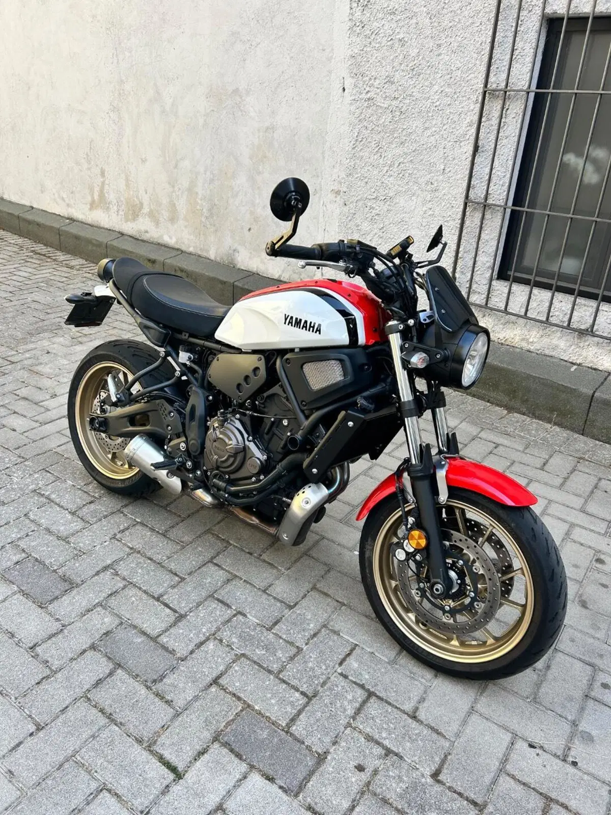 Yamaha XSR 700 (2021) (5)