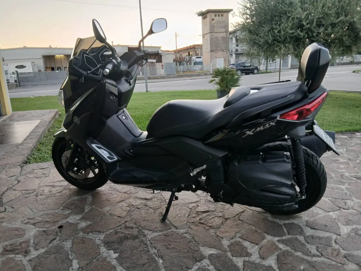 Yamaha X-Max 400 (2013 - 16) (2)