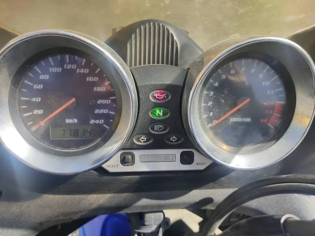 Suzuki GSF 600 Bandit S (2000 - 05) (7)