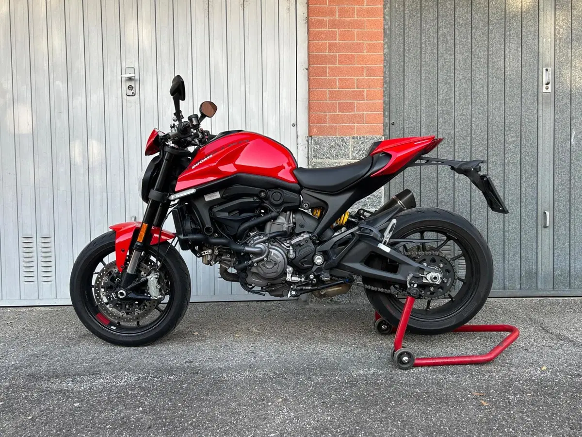 Ducati Monster 937 + (2021 - 25) (2)