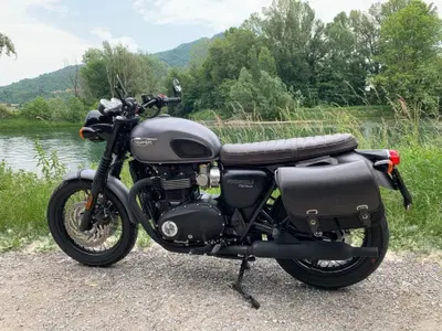 Triumph Bonneville T120 Black (2017 - 20) usata