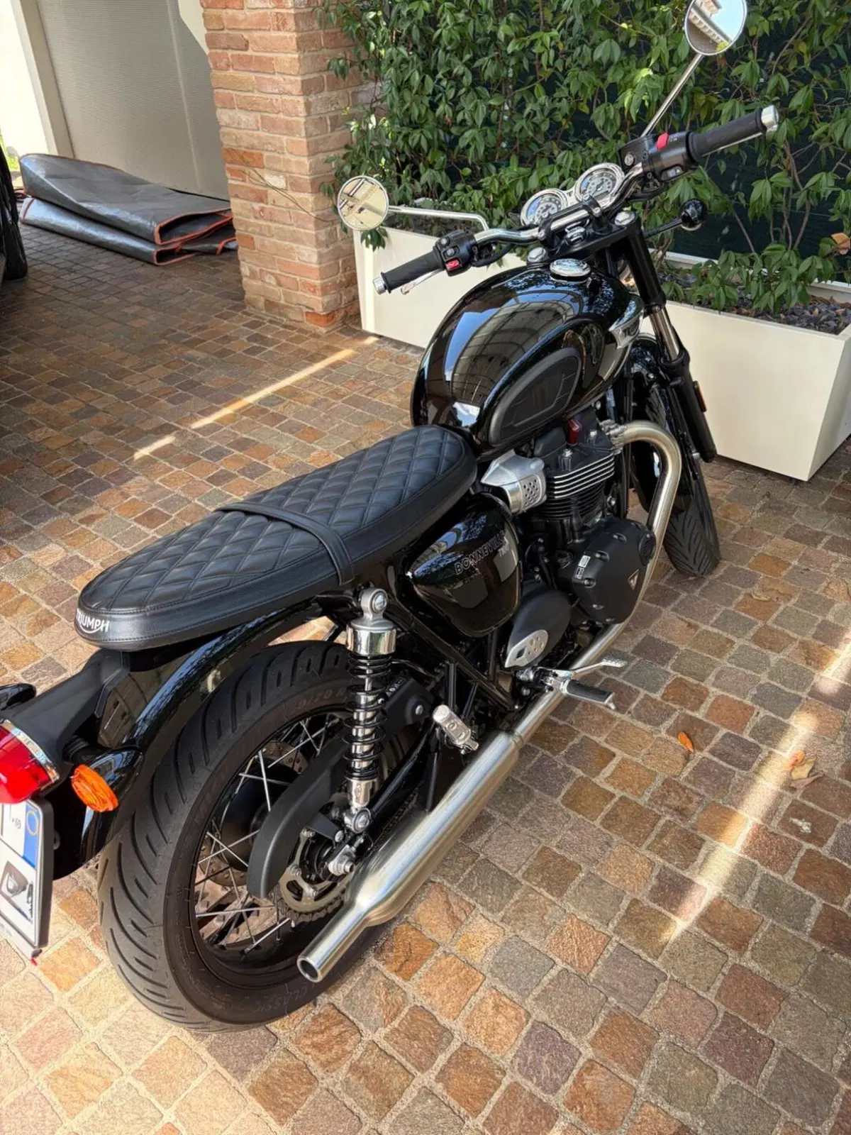 Triumph Bonneville T100 (2021 - 25) (7)