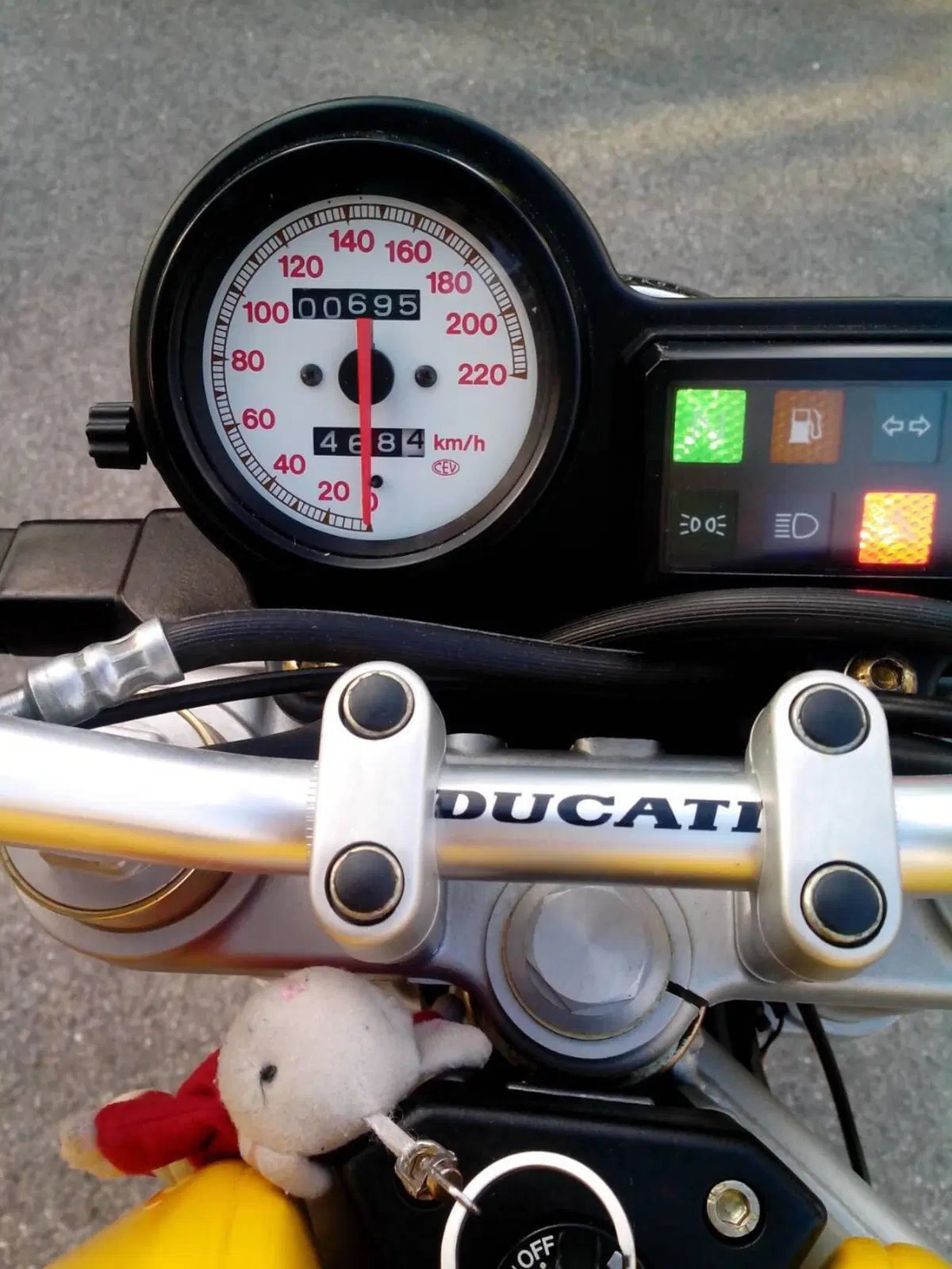 Ducati 600 (3)