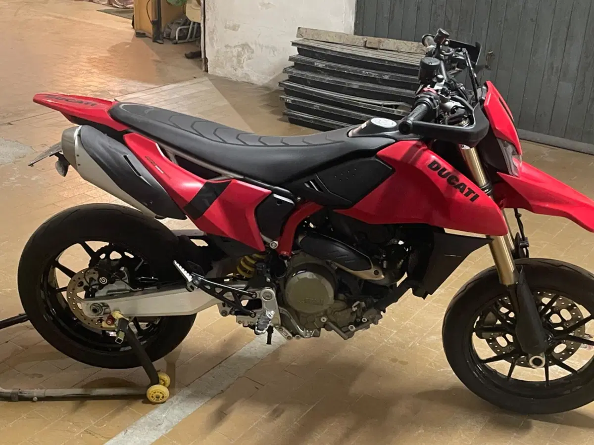 Ducati Hypermotard 698 Mono (2024 - 26) (2)