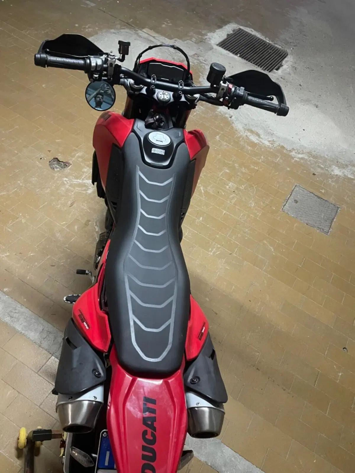 Ducati Hypermotard 698 Mono (2024 - 26) (5)