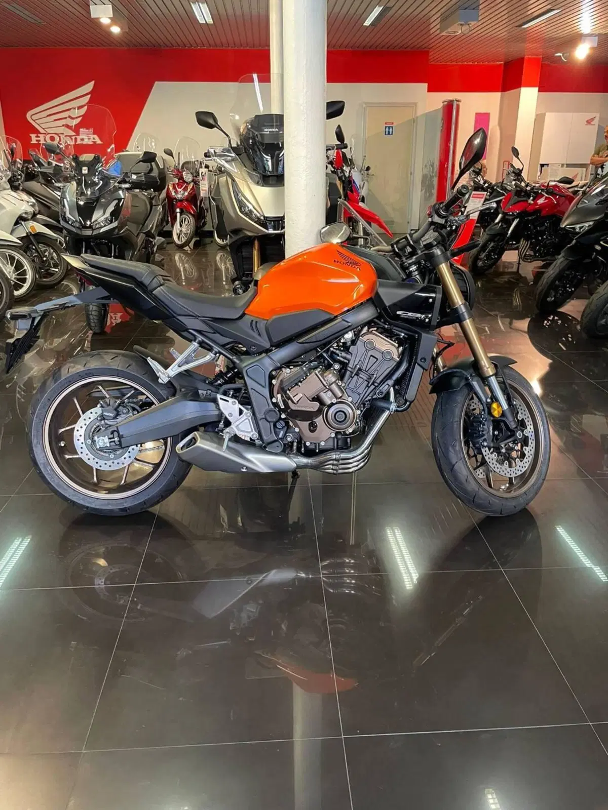 Honda CB 650 R E-Clutch (2024 - 26)