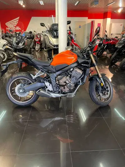 Honda CB 650 R E-Clutch (2024 - 26) nuova