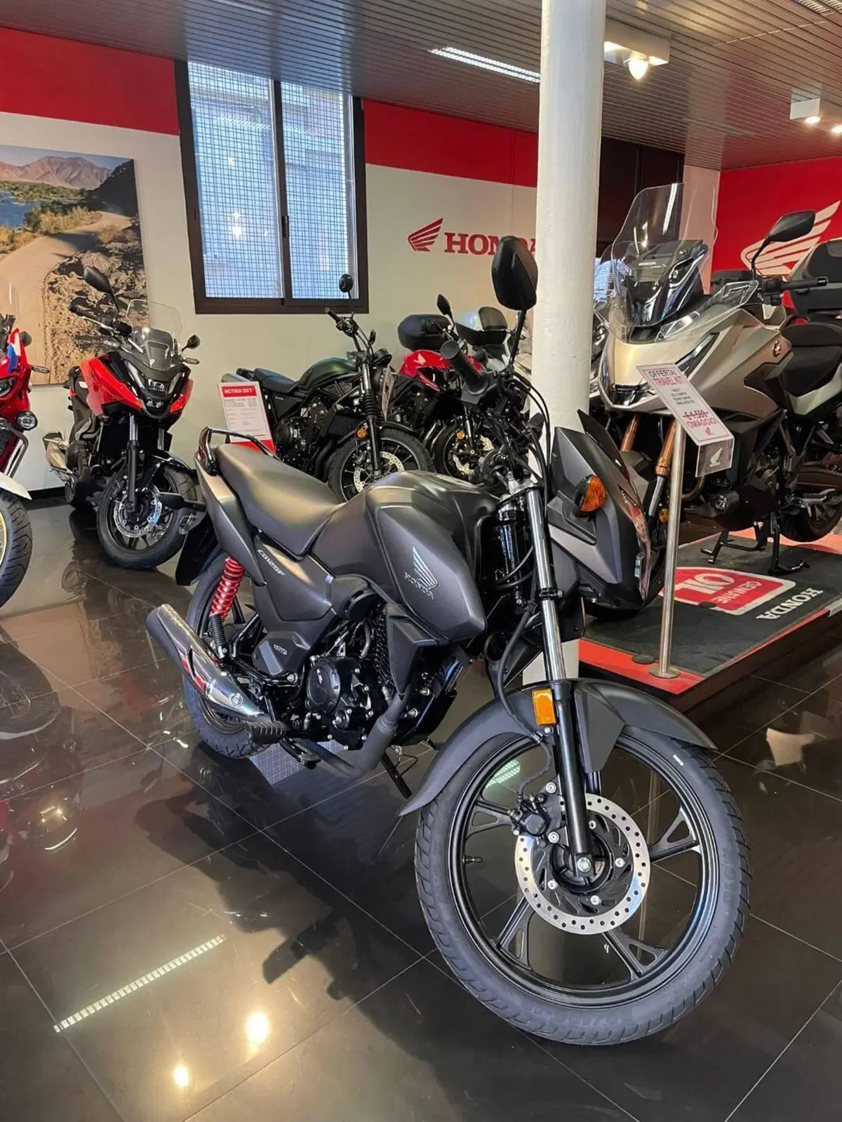 Honda CB 125 F (2026) (2)