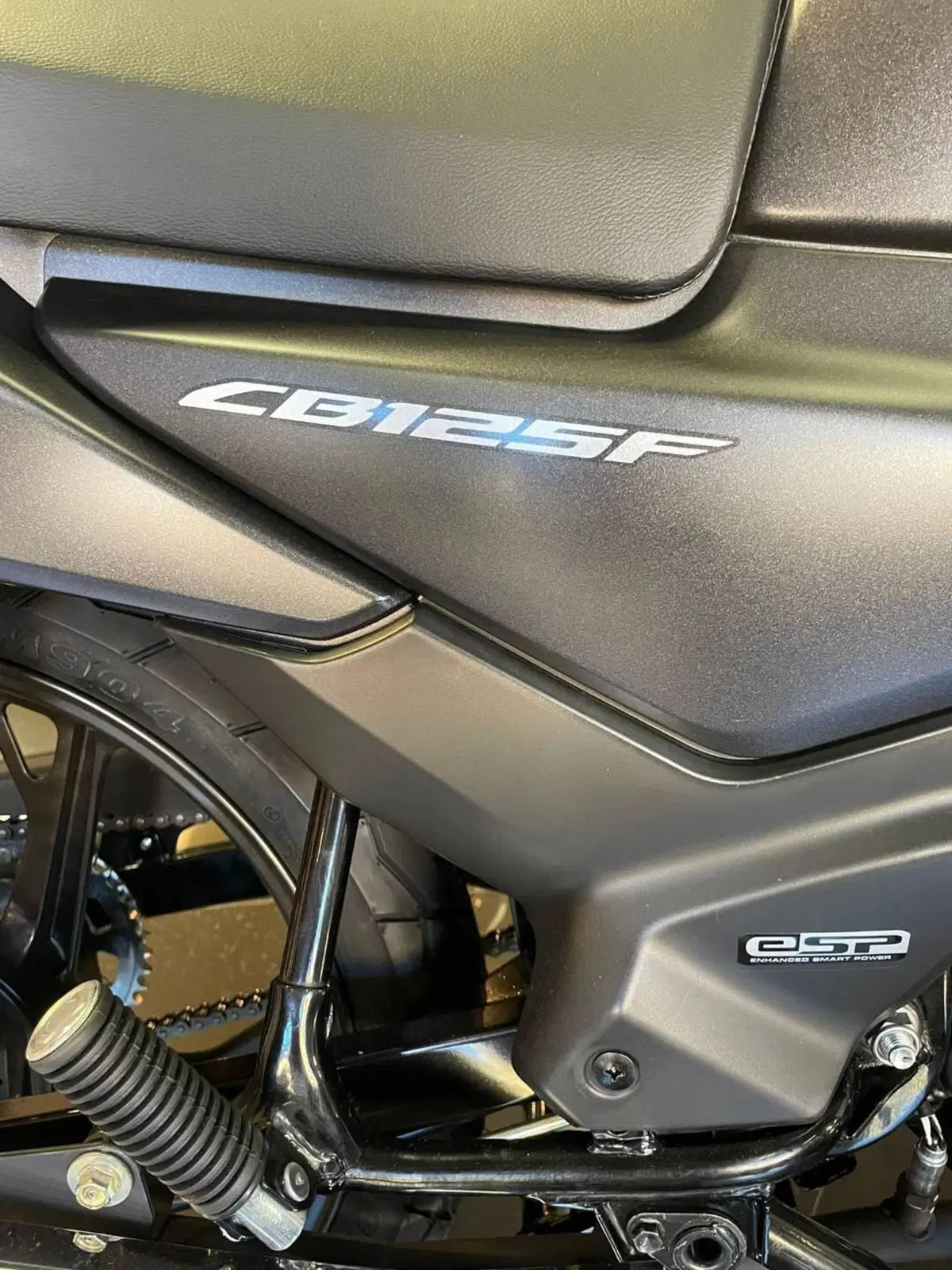 Honda CB 125 F (2026) (3)