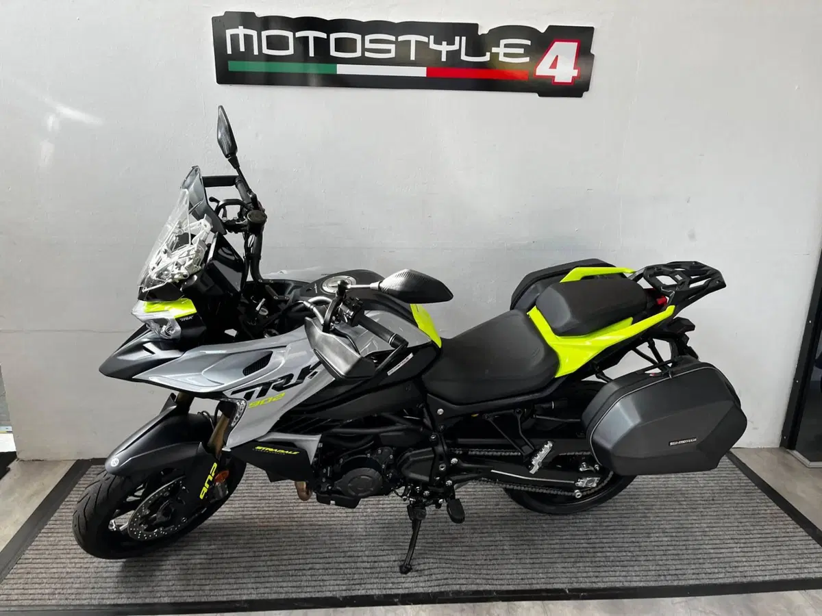 Benelli TRK 902 Stradale (2026) (2)
