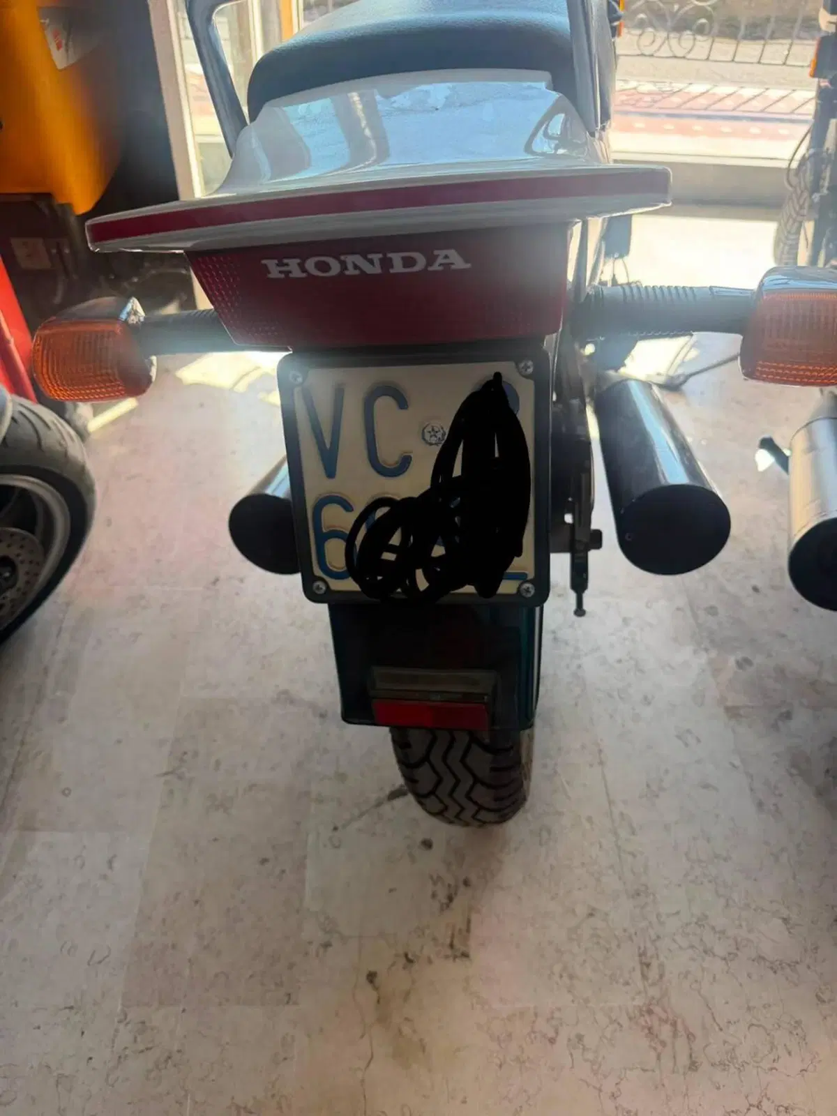 Honda  n°2  VF500F  (2)