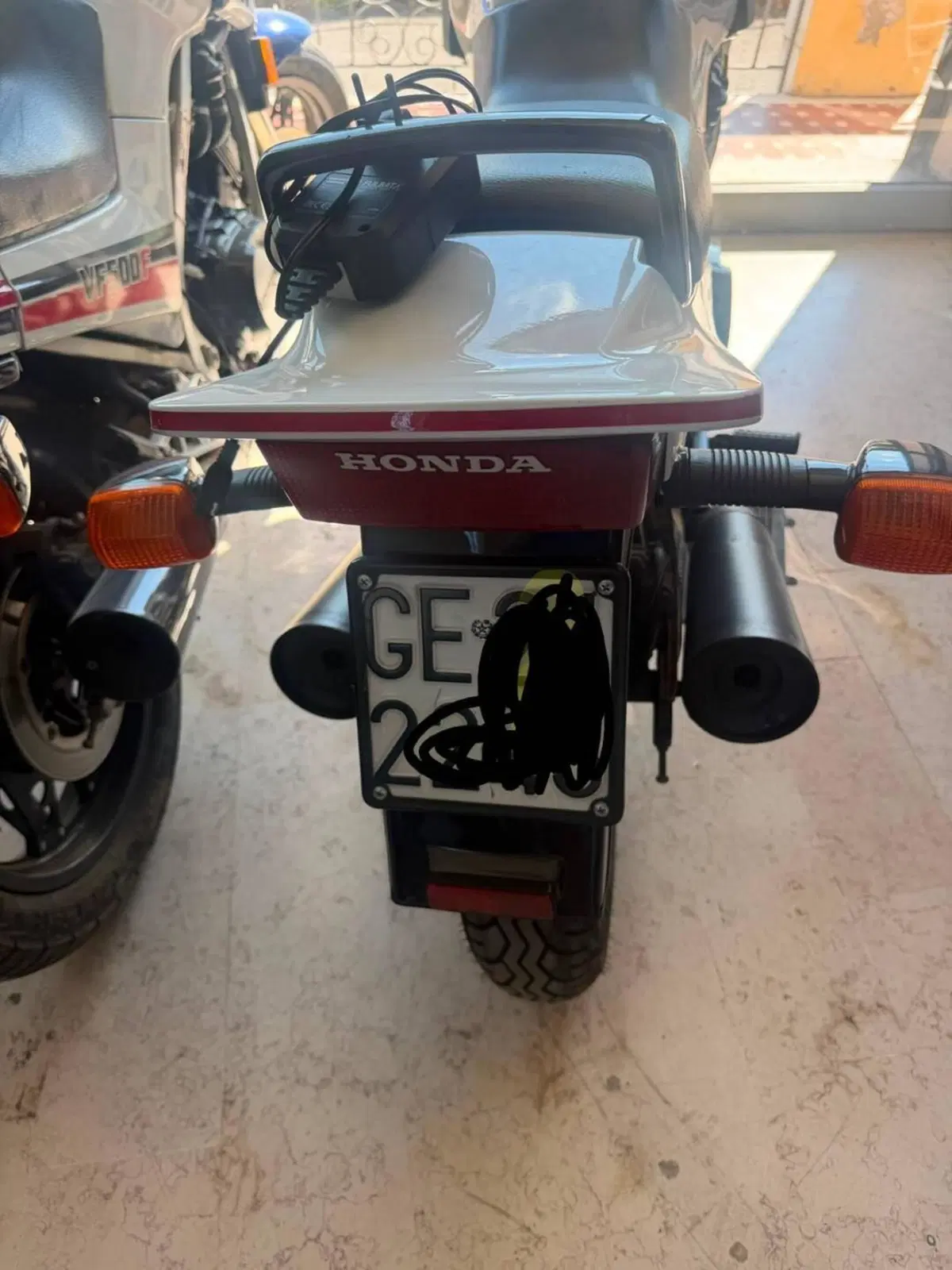 Honda  n°2  VF500F  (3)